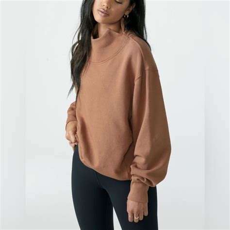 joah brown oversized turtleneck sweatshirt